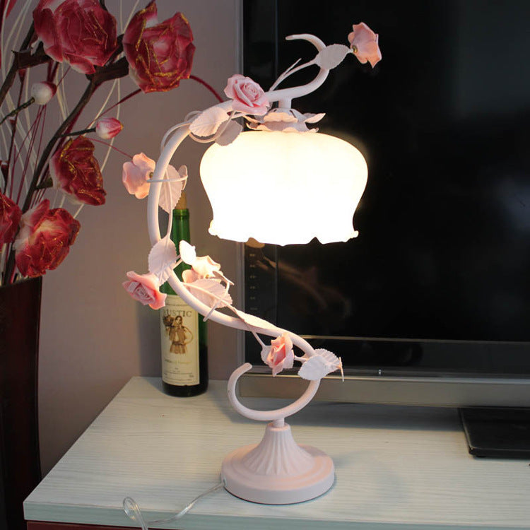 Rose Bed Lamp