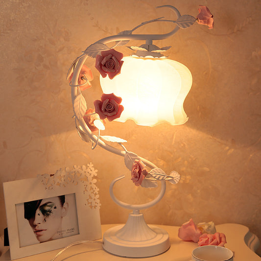 Rose Bed Lamp