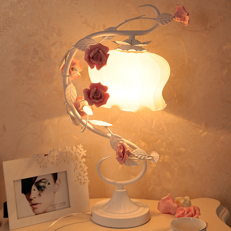 Rose Bed Lamp