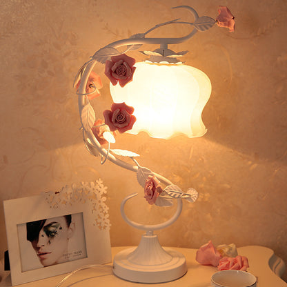 Rose Bed Lamp